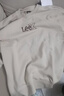 Lee25秋冬新品舒適版圓領(lǐng)印花Logo男長(cháng)袖衛衣 卡其色 L 曬單實(shí)拍圖