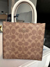 蔻馳女包包奢侈品大牌托特斜挎包手提琴譜包 卡其配白色CBQ34IMO1G 曬單實(shí)拍圖