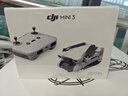 大疆Mini 3 無(wú)人機新手入門(mén)級無(wú)人機航拍高清圖傳專(zhuān)業(yè)迷你3智能長(cháng)續航10公里遙控飛機帶屏遙控器便攜 Mini 3 標準遙控器版 官方標配（無(wú)內存卡） 官方標配 官方標配1 送【單肩包 鏡頭膜 保護 曬單實(shí)拍圖