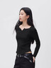 森馬（Semir）長(cháng)袖T恤女春季短款不對稱(chēng)蕩領(lǐng)斜肩露肩緊身2026上衣109126101001 曬單實(shí)拍圖