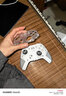 北通鯤鵬40無(wú)線(xiàn)游戲手柄智控藍牙震動(dòng)體感 xbox電腦PC手機steam電視NSswitch2原神 御鎧白 曬單實(shí)拍圖