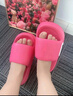 紅豆踩屎感拖鞋女夏季2025新款室內家居浴室防滑軟厚底涼拖鞋男士外穿 玫紅 【3.0版 | 踩屎感eva材質(zhì)】 36-37 (255mm) 適合37-38腳 曬單實(shí)拍圖