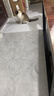 百甸PVC地板貼自粘加厚耐磨防水塑膠地磚貼紙仿瓷磚家用地面翻新改造 【標準加厚】904 冰玉灰 60*60cm一片 曬單實(shí)拍圖