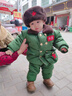 芳透軍大衣嬰兒服裝 冬季加絨加厚軍綠套裝兒童分衣嬰幼兒拜年服裝 【軍綠色分體】寶寶上衣+包包+帽子褲子 120 曬單實(shí)拍圖