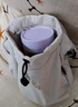 新款斜挎包多功能手機包防水休閑單肩包水壺包運動(dòng)健身女包水杯包 米白色 中號 曬單實(shí)拍圖