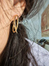 AJIDOU阿吉豆耳環(huán)女款S925銀2025爆款金色耳環(huán)歐美風(fēng)耳扣輕奢耳飾 金色【S925銀針】 2個(gè) 曬單實(shí)拍圖