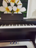 雅馬哈（YAMAHA）電鋼琴YDP145/165專(zhuān)業(yè)立式重錘88鍵家用成人兒童初學(xué)練習演奏考級 進(jìn)口YDP145B黑色+原裝琴凳+官方標配 曬單實(shí)拍圖