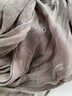 鹿珊伍絲巾女復古文藝縣城文學(xué)薄款風(fēng)衣圍巾褶皺系脖長(cháng)條氛圍感紗巾 褶皺絲巾【卡其色】 185*100cm 曬單實(shí)拍圖