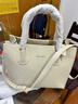卡里普斯（CALYPSO）包包女頭層牛皮手提包女神節通勤托特包小眾設計高級感女包送禮物 米白色 曬單實(shí)拍圖