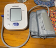 歐姆龍（OMRON）電子血壓計上臂式血壓儀家用 大屏醫用高精準老人U701 年貨 曬單實(shí)拍圖
