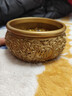 聚寶盆純黃銅聚寶盆風(fēng)水擺件鎮辦公室開(kāi)業(yè)招八方來(lái)財大號聚財盆 10cm 黃銅錢(qián)幣聚寶盆(送底座) 曬單實(shí)拍圖