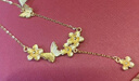 周六福迎春花黃金項鏈女足金吊墜蝴蝶新年生日禮物計價(jià)A0614967 約3.88g 曬單實(shí)拍圖