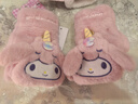 三麗鷗（SANRIO）保暖手套女士冬季卡通可愛(ài)防風(fēng)防寒騎行防水學(xué)生舒適加絨 KT貓套娃翻蓋立體手套 全指25CMX11CM半指16CMX11CM 曬單實(shí)拍圖