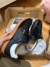 愛(ài)步（ECCO）休閑鞋女 26年新款早春時(shí)尚百搭牛皮板鞋德訓鞋 柔酷11號235813 黑色/亮白色23581361563 37 曬單實(shí)拍圖