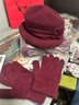 恒源祥中老年人帽子女款冬季老人加絨防寒保暖兔毛帽冬天媽媽毛線(xiàn)帽 酒紅色-六葉花 帽子+圍巾+手套 曬單實(shí)拍圖