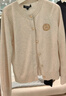 Teenie Weenie小熊女裝毛衣秋簡(jiǎn)約時(shí)尚學(xué)院風(fēng)輕奢質(zhì)感舒適針織開(kāi)衫 淺卡其色 S (160) 曬單實(shí)拍圖