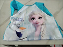 迪士尼兒童無(wú)袖罩衣畫(huà)畫(huà)衣夏女童防水寶寶吃飯衣卡通公主短袖圍兜反穿衣 5275款 艾莎紫色 M碼/建議身高90-115cm 曬單實(shí)拍圖