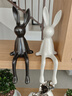 歐可萊現代輕奢黑白坐姿兔子擺件客廳玄關(guān)酒柜書(shū)房臥室家居裝飾品擺件 長(cháng)耳朵坐姿兔-黑白 曬單實(shí)拍圖