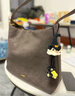 西木汀 靜夜 水桶包女通勤小眾單肩斜挎包輕奢腋下包 新年禮 烏木色大號 曬單實(shí)拍圖