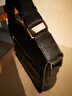 MOEPEQDAISHU真皮男士單肩斜挎包男包植鞣牛皮通勤休閑復古手機包潮高級感背包 英倫黑 [植鞣牛皮] 曬單實(shí)拍圖