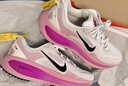 耐克NIKE女子跑步鞋緩震 VOMERO 18 運動(dòng)鞋 HM6804-105白粉紫37.5 曬單實(shí)拍圖