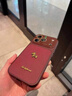 秒揚 2026馬年適用iphone17promax手機殼蘋(píng)果16pro新款帶鏡頭膜15高級紅色皮紋14相機鍵全包13輕奢 【酒紅色+小馬】水晶鏡頭膜*荔枝皮紋*相機鍵全包 iPhone 17 Pro 曬單實(shí)拍圖