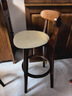 禾夫實(shí)木吧臺椅家用高腳凳靠背椅子商用收銀臺吧凳餐廳前臺高凳子吧椅 胡桃色木架【優(yōu)質(zhì)橡膠木】米白【免洗】超柔皮 坐高71（搭配100-110高度的桌子） 曬單實(shí)拍圖