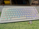 珂芝（KZZI）i75青春版矮軸三模機械鍵盤(pán)商務(wù)辦公輕薄便攜全鍵熱插拔適用蘋(píng)果風(fēng)長(cháng)續航RGB皓月白藍莓靜音軸MINI 曬單實(shí)拍圖