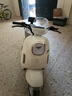 綠源（Luyuan）電動(dòng)摩托車(chē) M7U長(cháng)續航大動(dòng)力國民好車(chē)續航74公里60V5塊鉛酸電池1000W新國標踏板圣誕元旦奶油白 曬單實(shí)拍圖