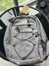 動(dòng)感北面大容量背包休閑戶(hù)外雙肩初高中學(xué)生運動(dòng)雙肩包旅行包可接團購 灰色 曬單實(shí)拍圖