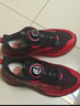 安踏（ANTA）兒童運動(dòng)鞋男女大童赤焰6跑步鞋26春季新年款旋鈕扣潮酷夜光跑鞋 【男密網(wǎng)夜光版】黑/熱力紅-8 37 鞋內長(cháng)23.5cm 曬單實(shí)拍圖