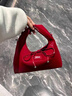 迪士尼（Disney）三角飯團手提包女士單肩斜挎小拎包實(shí)用新年禮物情人節禮物送女友 派對紅【品牌禮盒+毛衣小熊掛件】 曬單實(shí)拍圖