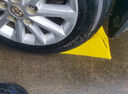 三角木止退器大小貨車(chē)防溜車(chē)汽車(chē)輪胎防滑便攜式橡膠停車(chē)位阻車(chē)器 小號帶環(huán) 曬單實(shí)拍圖