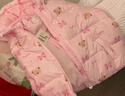 PawinPaw【7A抗菌】卡通小熊童裝25年冬季新款男女寶寶連帽羽絨服 Pink粉色/25 110 曬單實(shí)拍圖