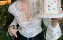 晴碧琳純欲性感V領(lǐng)蕾絲打底衫女春季2025新款獨特別致辣妹喇叭長(cháng)袖上衣 V領(lǐng)喇叭袖打底衫【白色】 L (建議80-110斤）不含胸墊 曬單實(shí)拍圖