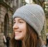 CACUSS帽子女秋冬純羊毛針織帽時(shí)尚保暖毛線(xiàn)帽女防風(fēng)護耳套頭帽 云銀灰 曬單實(shí)拍圖