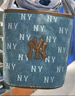MLB官方男女情侶時(shí)尚老花大LOGO可調節百搭水桶包25秋季新款BMMV5 紐約洋基隊/淺藍色 均碼 曬單實(shí)拍圖