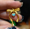 曼卡龍黃金吊墜女款baby藍小心結5G足金掛墜蝴蝶結可愛(ài)生日禮物送女友 2.50g 曬單實(shí)拍圖