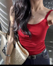 拉夏貝爾紅色吊帶背心女款帶胸墊夏季螺紋收腰顯瘦無(wú)袖辣妹上衣 紅色 S 曬單實(shí)拍圖