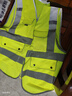 專(zhuān)特 反光背心包邊款建筑施工安全防護衣領(lǐng)導多口袋交通環(huán)衛園林馬甲【京倉】包邊反光熒光黃(不印字) 曬單實(shí)拍圖