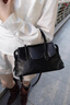 ROSELESSROSE回聲echo系列設計師款波士頓植鞣牛皮斜挎腋下 夜幕黑 曬單實(shí)拍圖
