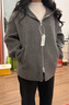 艾諾絲雅詩(shī)【商場(chǎng)同款】2025冬季新款休閑連帽衛衣式廓形毛呢外套女41022322 羽毛灰 S 曬單實(shí)拍圖