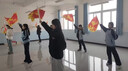 瑞耀學(xué)校兒童武術(shù)表演旗道具京劇臉譜旗戲劇戲曲戰旗龍旗仿古旗幟定做 曬單實(shí)拍圖