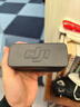 大疆（DJI）Mic Mini 無(wú)線(xiàn)麥克風(fēng) 專(zhuān)業(yè)錄音直播領(lǐng)夾無(wú)線(xiàn)小蜜蜂 手機相機單反vlog采訪(fǎng)降噪收音器 【相機+手機可用】一拖二 (含充電盒) 官方標配【不含 Lightning 手機連接頭】 曬單實(shí)拍圖