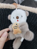 MANMIAO毛絨海獺掛件鑰匙扣女生可愛(ài)背包書(shū)包掛件玩偶創(chuàng  )意汽車(chē)鑰匙鏈掛飾 毛絨海獺掛件【卡其色】 曬單實(shí)拍圖