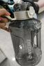 樂(lè )扣樂(lè )扣（LOCK&LOCK）小水庫大容量塑料運動(dòng)水杯戶(hù)外冷水壺刻度把手男女杯子2.2L灰色 曬單實(shí)拍圖