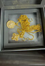 老鋪黃金古法手工足金項鏈 · 太陽(yáng)花（3號）鉆飾吊墜（金鏈款） 小號鎖骨鏈款金重約8.2g 曬單實(shí)拍圖