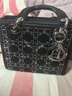 酷奇袋鼠鑲鉆mini戴妃包手提斜挎小包新年七夕宴會(huì )包菱格時(shí)尚水鉆閃閃包女 黑色大號(帶絲巾) 曬單實(shí)拍圖