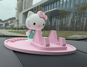 潮九玩五Hellokitty聯(lián)名汽車(chē)防滑墊車(chē)載卡通中控臺可愛(ài)號碼牌車(chē)內擺件裝飾 西柚 曬單實(shí)拍圖