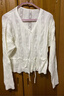香影鏤空v領(lǐng)白色針織開(kāi)衫女2026春季新款超好看長(cháng)袖系帶收腰上衣 白色 L 165/88A/110-125斤 曬單實(shí)拍圖
